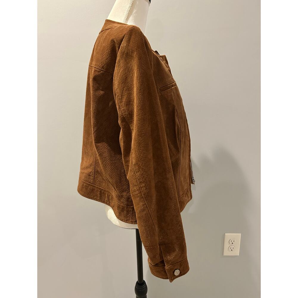 Lot of TWO Bernardo Leather Jackets. 1 brown, 1 black. XL - Picture 6 of 13